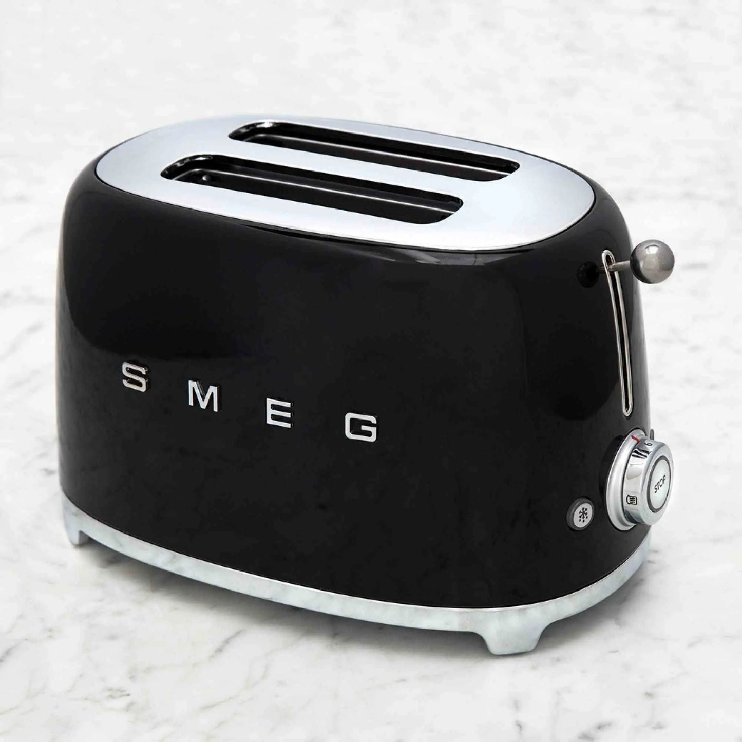 SMEG 2 Slice Retro Toaster with two wide slots and six browning levels in vintage 1950s style