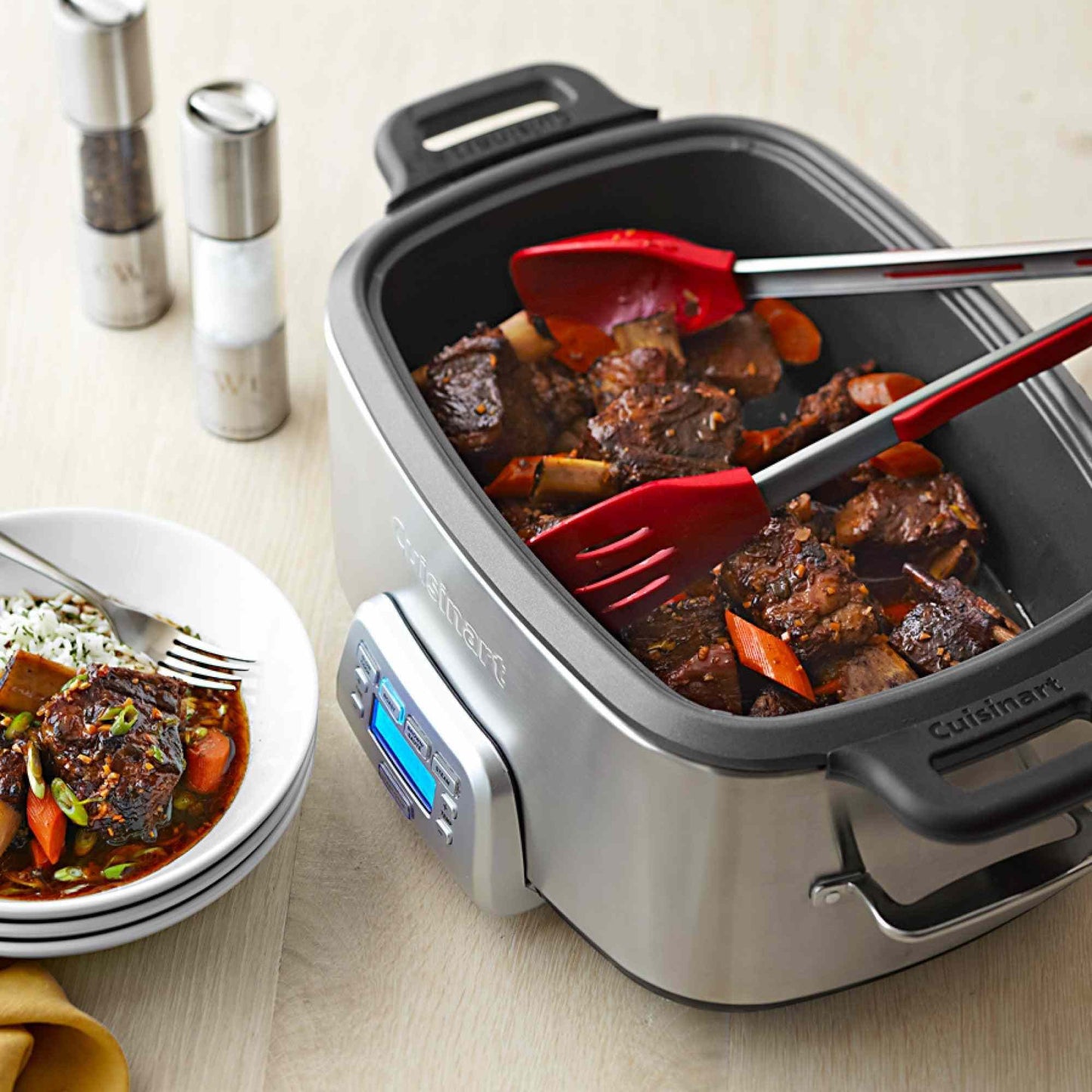 Cuisinart MSC-800 7-quart stainless steel multicooker with programmable slow cook, roast, sauté, and steam functions.