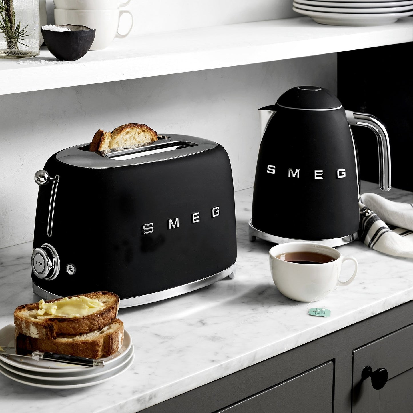 SMEG Electric Kettle 3D Logo