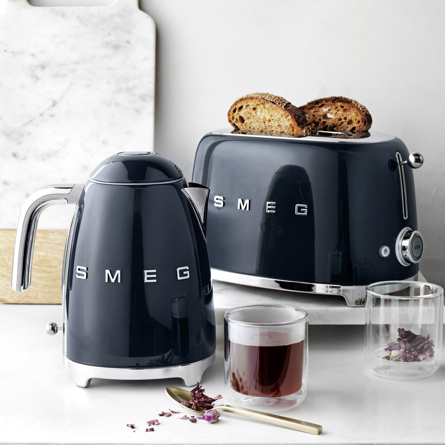 SMEG Electric Kettle 3D Logo