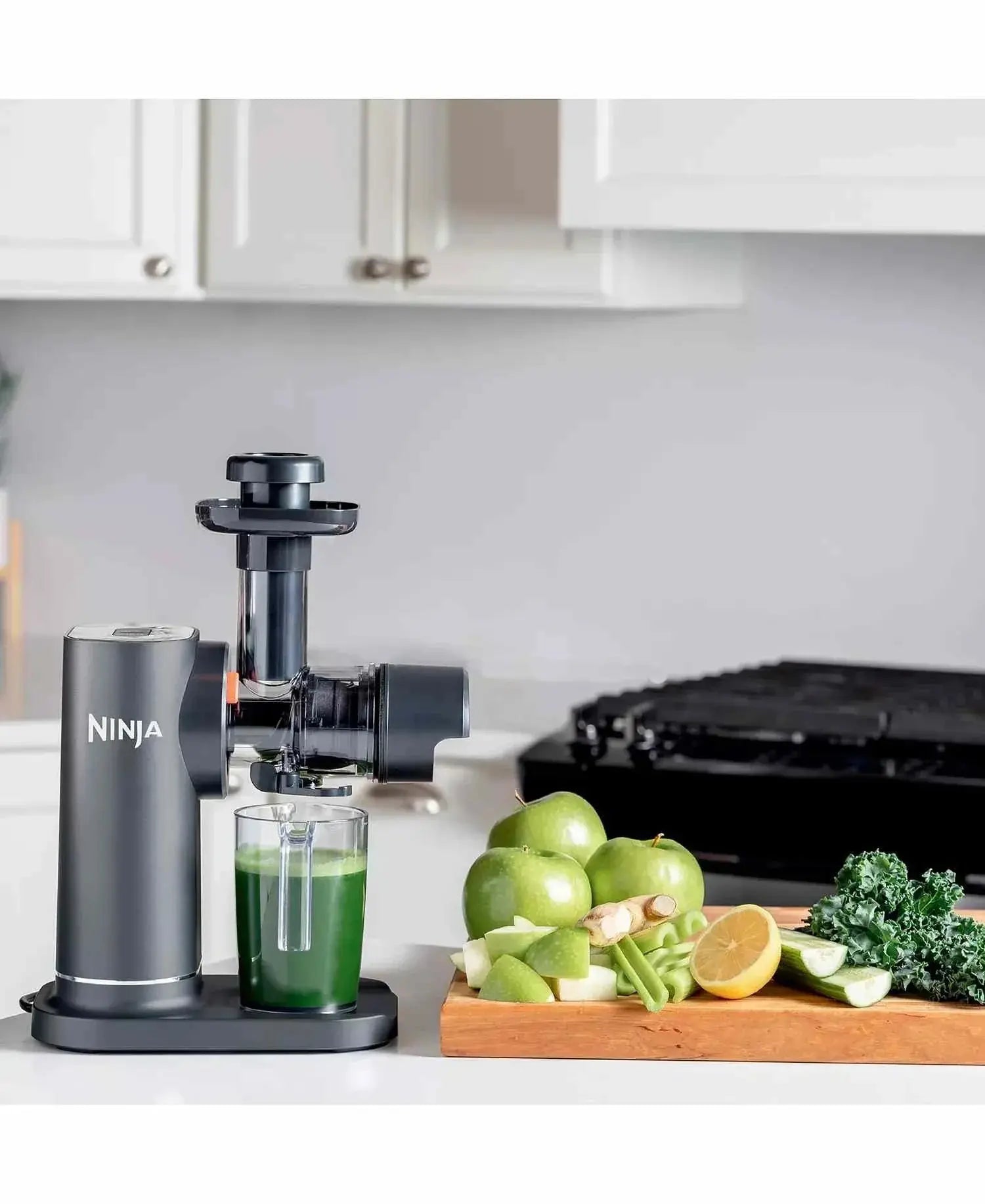 Ninja NeverClog Cold Press Juicer, Powerful Slow Juicer, Total Pulp Control, Easy to Clean, Compact - JC151 Ninja