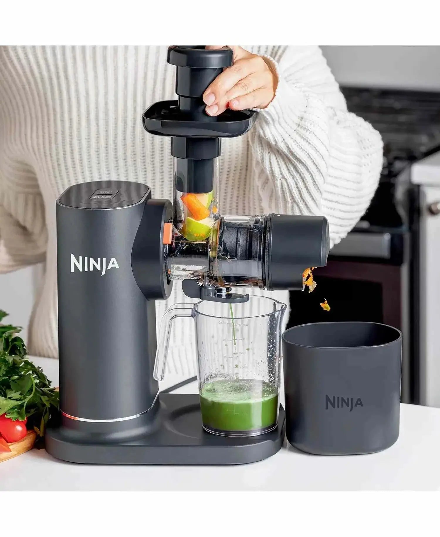 Ninja NeverClog Cold Press Juicer, Powerful Slow Juicer, Total Pulp Control, Easy to Clean, Compact - JC151 Ninja